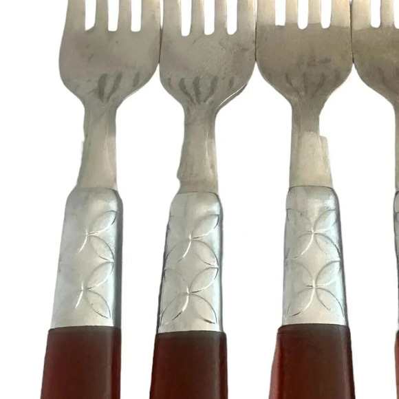 Pier One 39 Piece Stainless Flatware Red Acrylic Handles Mod Floral Embossed - Picture 3 of 14